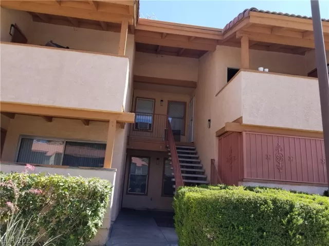 MLS: 2344496 Condo For Sale