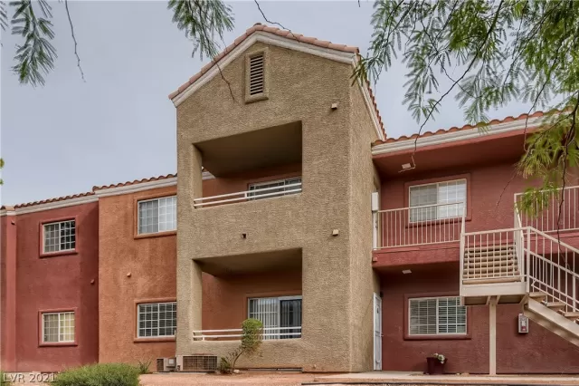 MLS: 2344512 Condo For Sale