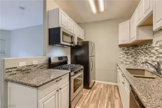 Photo #3: 2344512 Listing 