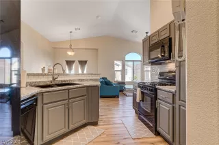 Photo #3: 2344531 Listing