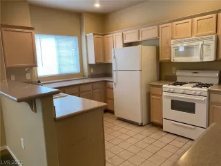 Photo #1: 2344561 Listing 