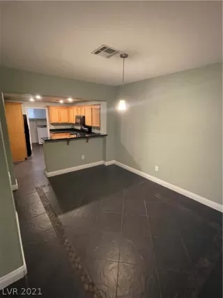 Photo #2: 2344586 Listing