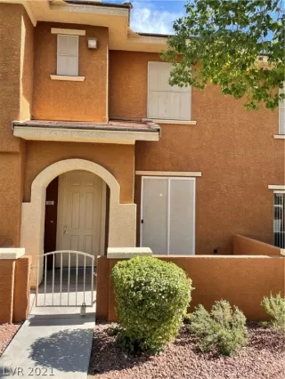 Photo #3: 2344586 Listing