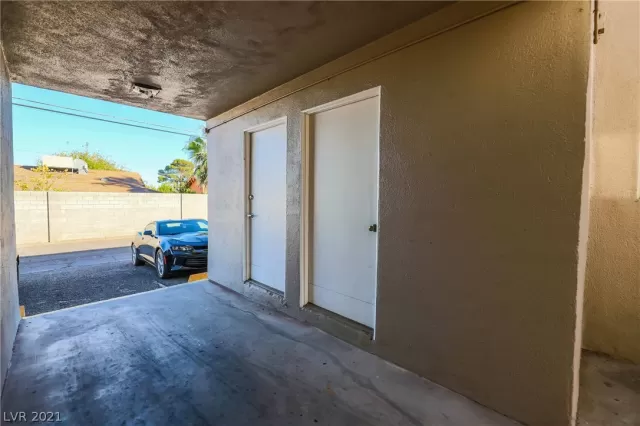 MLS: 2344593 Condo For Sale