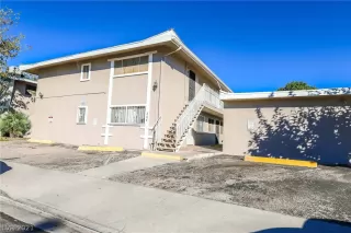 Photo #4: 2344593 Listing