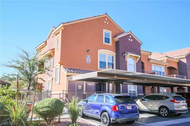 MLS: 2344597 Condo For Sale