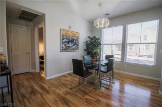 Photo #5: 2344597 Listing