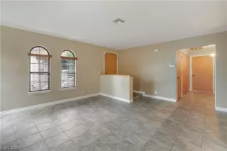 Photo #5: 2344612 Listing