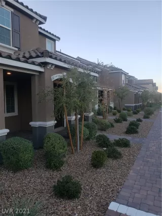 Photo #1: 2344640 Listing 