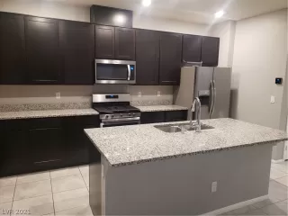 Photo #2: 2344640 Listing 