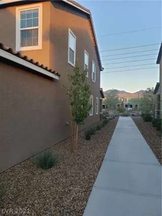 Photo #6: 2344640 Listing 