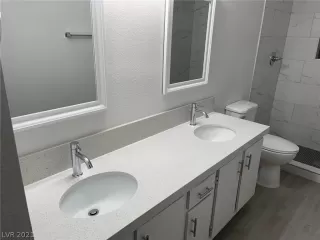 Photo #2: 2344647 Listing