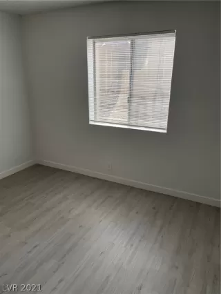 Photo #4: 2344647 Listing