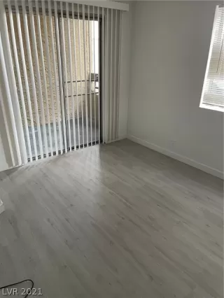 Photo #6: 2344647 Listing