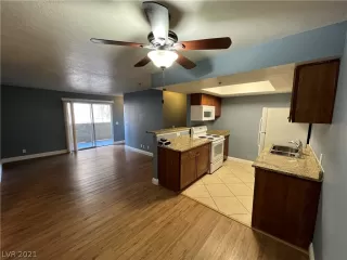 Photo #2: 2344666 Listing