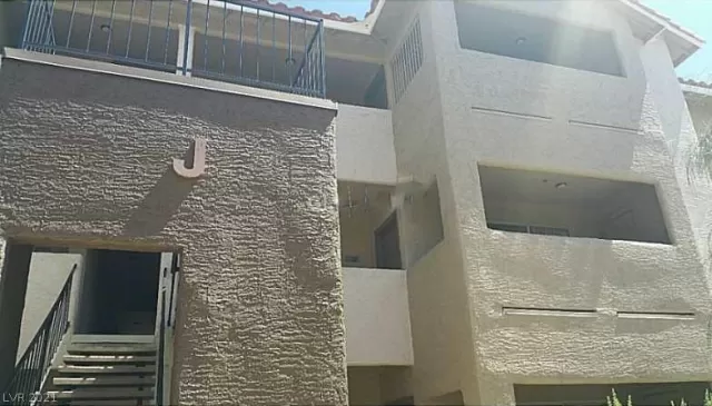 MLS: 2344690 Condo For Sale