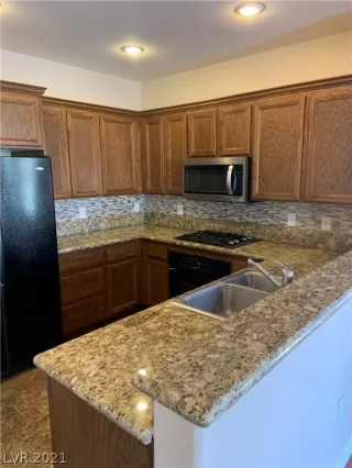 Photo #3: 2344696 Listing 