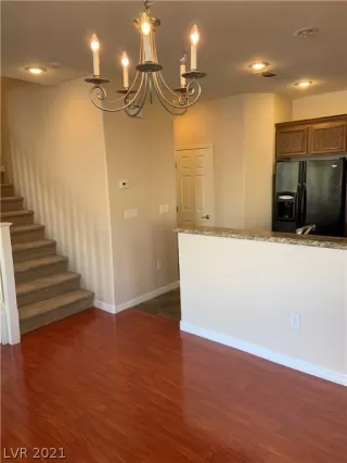 Photo #4: 2344696 Listing 