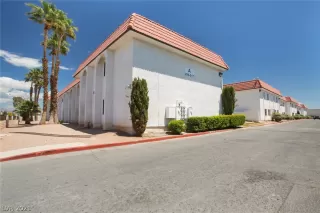 Photo #1: 2344716 Listing