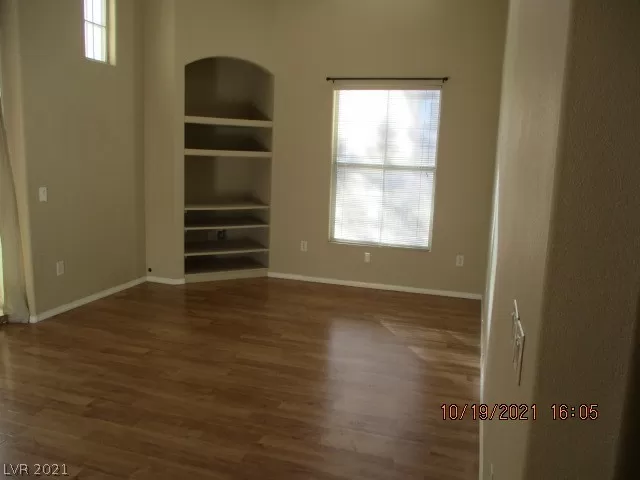 MLS: 2344753 Condo For Sale