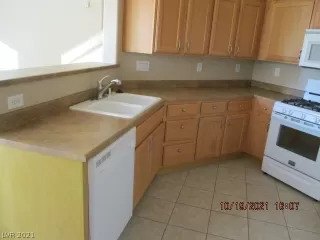 Photo #3: 2344753 Listing 