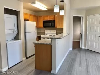 Photo #6: 2344759 Listing 