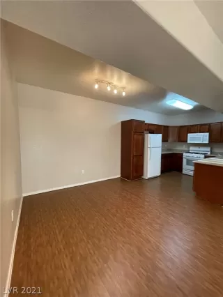 Photo #3: 2344776 Listing 