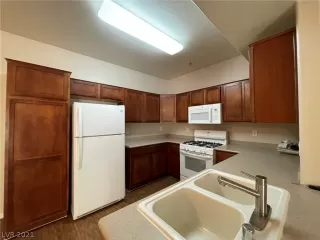 Photo #4: 2344776 Listing 