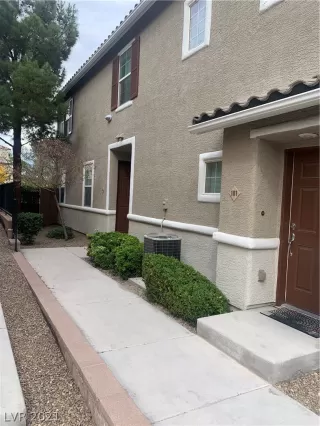 Photo #2: 2344782 Listing 