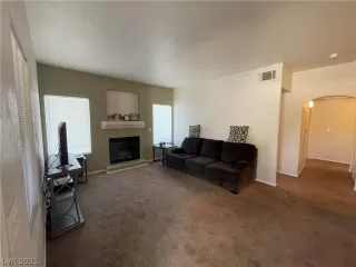 Photo #2: 2344798 Listing