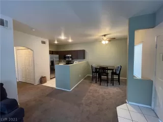 Photo #3: 2344798 Listing