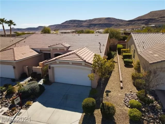 MLS: 2344819 Condo For Sale