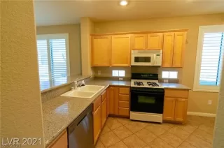 Photo #5: 2344819 Listing 