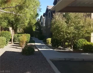 Photo #2: 2344824 Listing