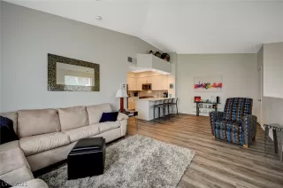 Photo #5: 2344855 Listing 