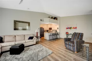 Photo #6: 2344855 Listing 