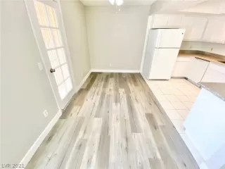 Photo #3: 2344880 Listing 