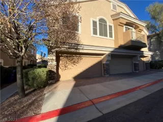 Photo #1: 2344883 Listing