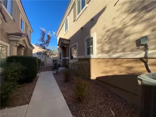 Photo #2: 2344883 Listing