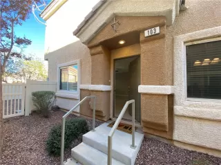 Photo #3: 2344883 Listing