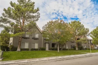 Photo #1: 2344885 Listing