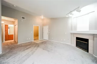 Photo #4: 2344885 Listing