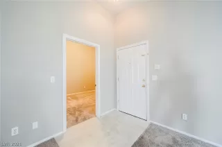 Photo #6: 2344885 Listing