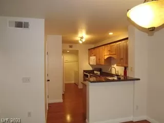 Photo #1: 2344932 Listing 