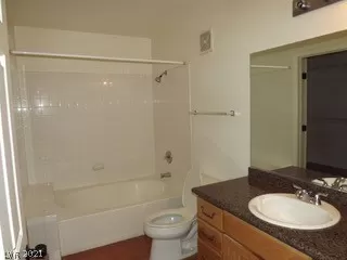 Photo #5: 2344932 Listing 