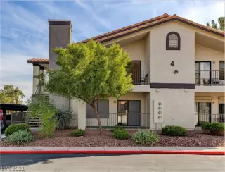 Photo #1: 2344958 Listing 