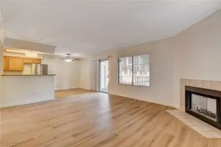 Photo #2: 2344958 Listing 