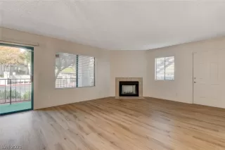 Photo #3: 2344958 Listing 