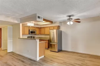 Photo #6: 2344958 Listing 