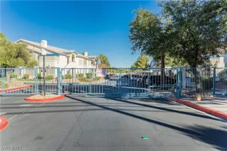 Photo #3: 2344966 Listing 